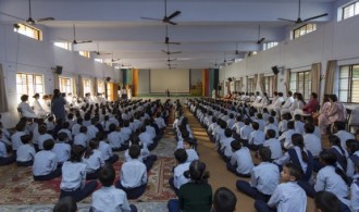 Colegio benéfico para niños Baba Bhuman Shah Vidya Mandir
